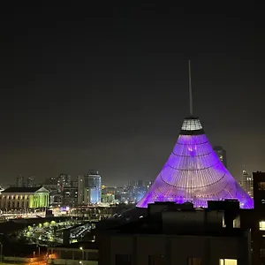 с видом на шатыр центр города Апартаменты Астана